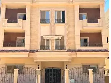 دوبلكس بحديقة للبيع في الأندلس 1، الأندلس، 255 متر