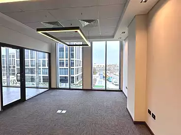 إداري للإيجار في كايرو فيستيفال سيتي مول، كمبوند كايرو فيستيفال سيتي - الفطيم، 96 متر