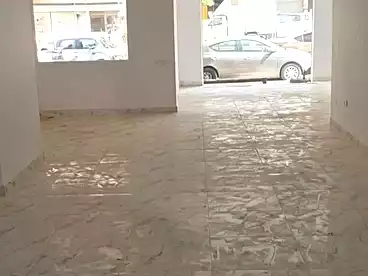 محلات للإيجار في شارع محمود العيسوي، ميامي، 130 متر