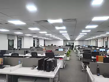 مقر إداري للإيجار في شارع التسعين الجنوبي، شارع التسعين، 1100 متر