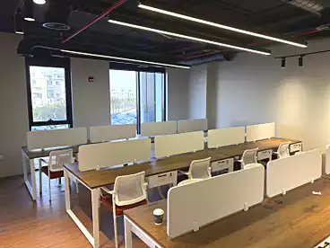 إداري للإيجار في سنتر فيل - كمبوند هايد بارك، كمبوند هايد بارك، 125 متر