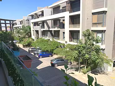 شقق للبيع في كمبوند الباتيو 7 - لافيستا، كمبوند بالتجمع الخامس، 150 متر