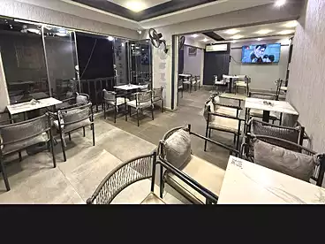 Commercial For sale in El Seyouf Qebly, El Seyouf, 240 sqm