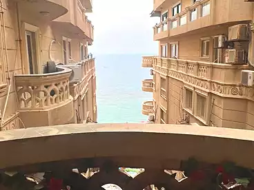 شقق مفروشة للبيع في طريق الجيش، المندرة، 225 متر