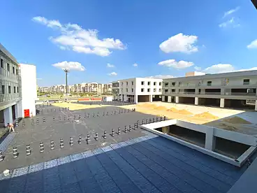 في شارع الشباب، الشيخ زايد، 197 متر