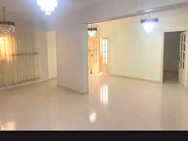 شقق للبيع في شارع جمال عبد الناصر، سيدي بشر بحري، 135 متر