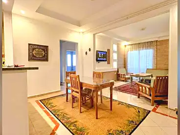 عقارات للإيجار في طريق الجيش، كامب شيزار، 130 متر