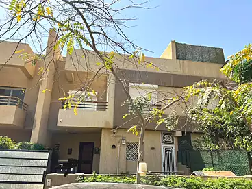 فلل للبيع في كمبوند ذا سكوير - صبور، كمبوند بالتجمع الخامس، 380 متر