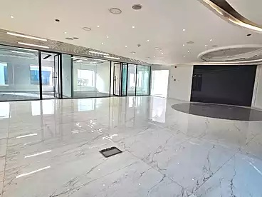 Offices For rent in Northern 90th St., 90th Street, 600 sqm