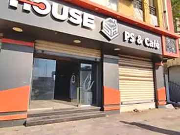 Shops For rent in Third District, Ismailia City, 110 sqm