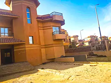 Villas For sale in El Tala'ae Compound - Armed Forces, Compounds in New Cairo, 650 sqm