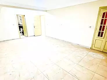 Apartments For sale in El Montazah, Alexandria, 200 sqm