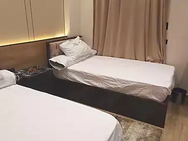 عقارات للبيع في المجاورة الثامنة، الحي الأول، 40 متر