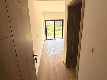 For rent in Fifth Square Mall - Al Marasem, Compounds in New Cairo, 170 sqm
