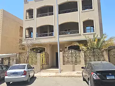 شقق للبيع في طريق جمال عبد الناصر، مدينة الشروق، 225 متر