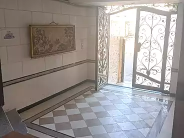 في طريق السادات، الحي الأول، 140 متر