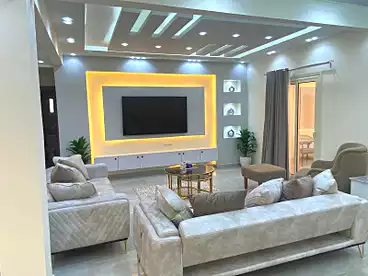 شقق للبيع في شارع شهاب، المهندسين، 292 متر