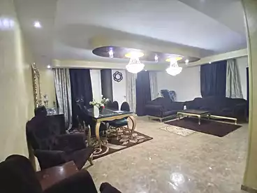في شارع عثمان بن عفان، الحي السادس، 210 متر