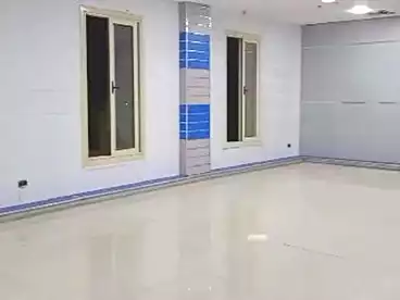 تجاري للإيجار في شارع محمود العيسوي، سيدي بشر بحري، 95 متر