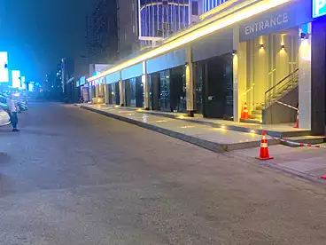 محلات للإيجار في شارع التسعين الشمالي، شارع التسعين، 366 متر