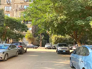 في شارع طرابلس، المنطقة السادسة، 245 متر