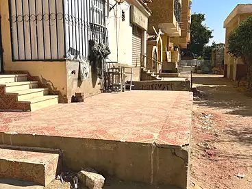 في المجاورة السادسة، الحي الأول، 33 متر