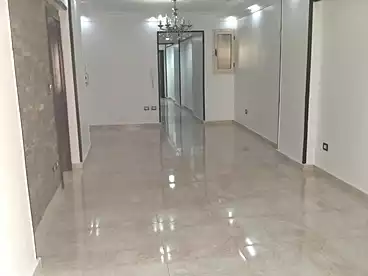 Apartments For sale in Gamal Abdel Nasser St., El Mandara, 165 sqm