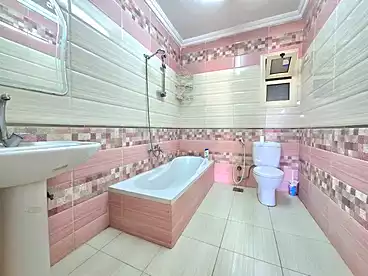 Apartments For sale in Gamal Abdel Nasser St., El Mandara, 160 sqm