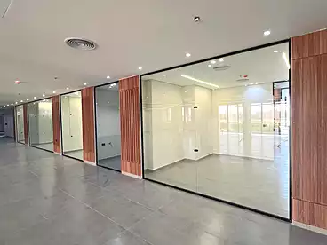 Administrative For rent in Southern 90th St., 90th Street, 700 sqm