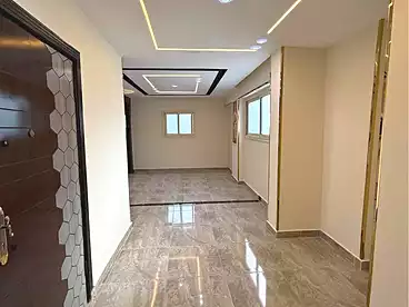 شقق للبيع في شارع خليل حماده، سيدي بشر بحري، 100 متر
