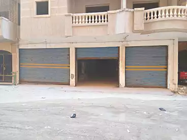 محلات للبيع في بيانكي، البيطاش، 240 متر