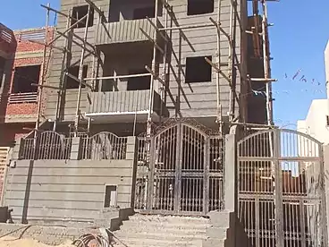 House / Home For sale in Manteqat El 100 Fadan, 15th of May, 276 sqm
