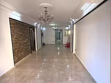 Apartments For sale in Gamal Abdel Nasser St., El Mandara, 165 sqm