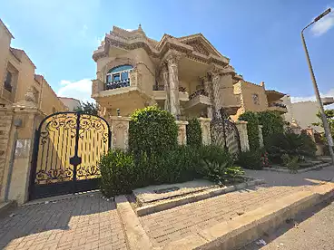 Properties For sale in El Choueifat St., El Choueifat, 1200 sqm