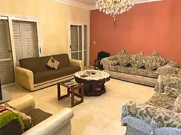 فلل للإيجار في شارع يوسف السباعي، المرحله الأولى، 300 متر