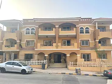 Apartments For sale in El Khamayel, Compounds in Sheikh Zayed, 167 sqm
