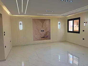 عقارات للبيع في شارع 7، الحي الثالث، 220 متر