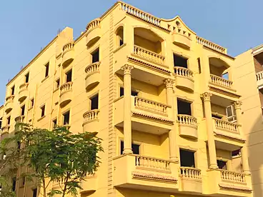 سكني للبيع في حي 2000 قطعة، التوسعات الشمالية، 145 متر