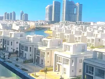 Apartments For sale in Ard El Mabaheth, El Hadabah El Wosta, 199 sqm