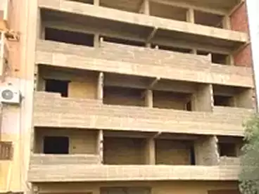 Building For sale in 4th Neighborhood, El Hadabah El Wosta, 263 sqm