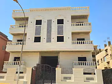 Apartments For sale in Neighborhood 7th, West Somid, 220 sqm