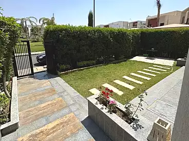 فلل للإيجار في مجموعة 25، المنطقة الثالثه فيلات، 250 متر