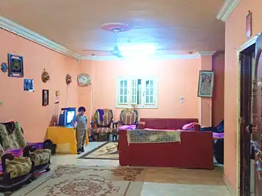 شقة بحديقة للبيع في 15 مايو، القاهرة الكبرى، 130 متر
