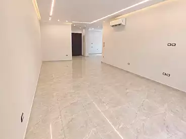 Apartments For rent in Regents Park Compound - Al Dawlia, Compounds in New Cairo, 140 sqm