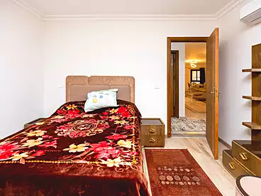 Apartments For rent in El-Nasr St, El Mamoura, 212 sqm