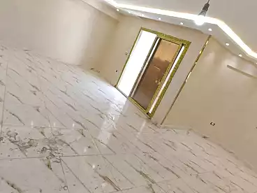 شقق للبيع في شارع رايل، منشية عين حلوان، 220 متر