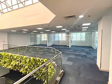 Administrative Building For rent in Northern 90th St., 90th Street, 2500 sqm