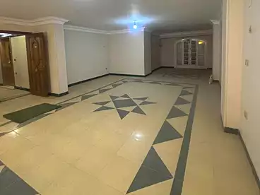 شقق للبيع في شارع محمود خاطر، حلوان، 186 متر