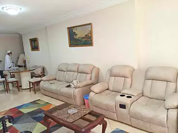 عقارات للإيجار في شارع خليل حماده، سيدي بشر بحري، 200 متر