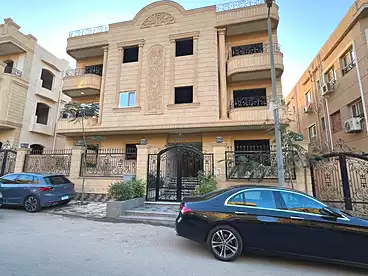 للبيع في شارع عمار بن ياسر، جنوب الاكاديميه (أ)، 240 متر